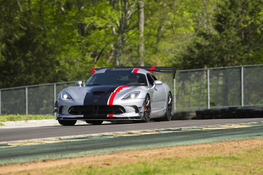  Dodge Viper ACR (VX) 2015 года  (фото 18 из 91)